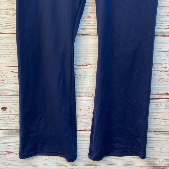 NWT Victoria’s Secret On Point Cloud Rouched Bootcut Leggings in Navy Sz… - Picture 4 of 15